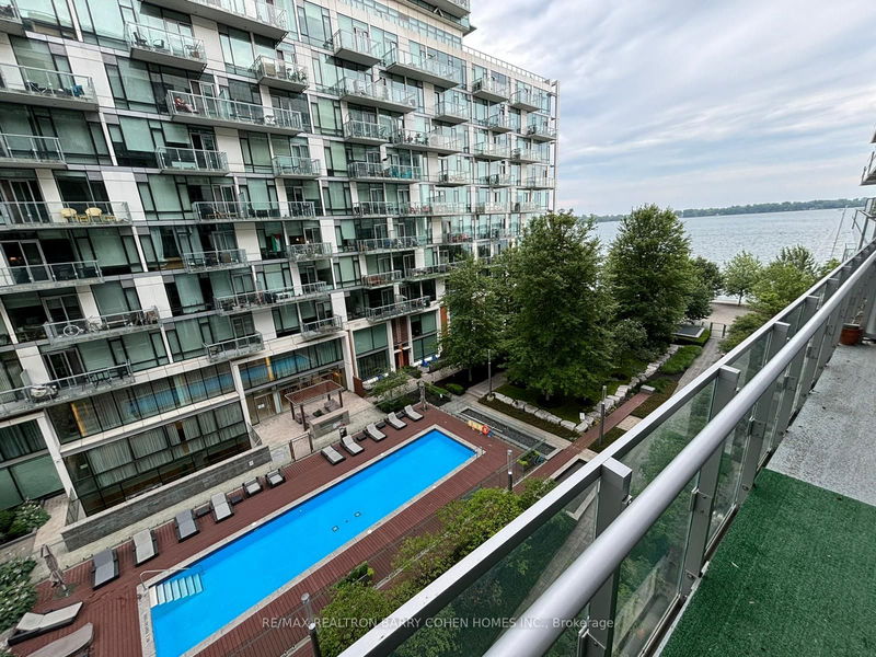 home for lease on 520-39 Queens Quay E