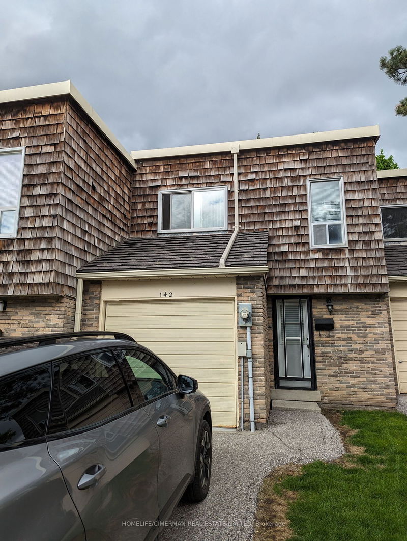 home for lease on 142 Thorny Vineway