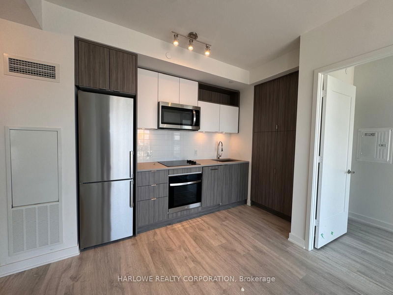 home for lease on 2504 E-70 Princess Street