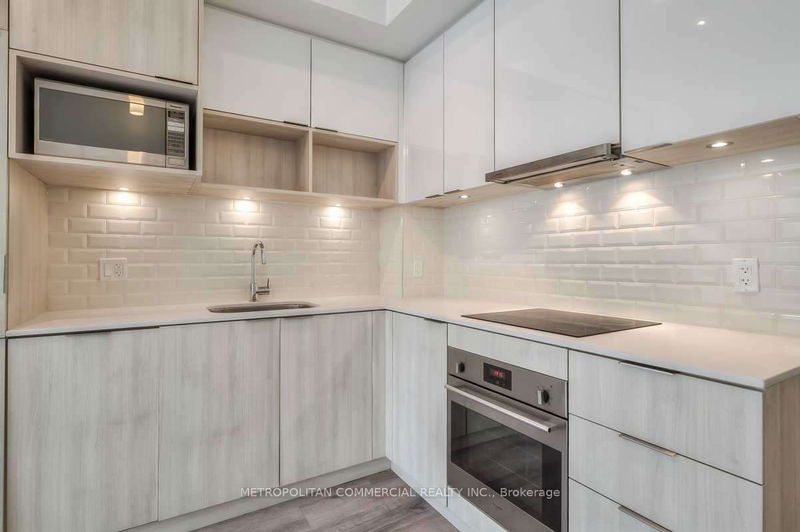 home for lease on 111-52 Forest Manor Road