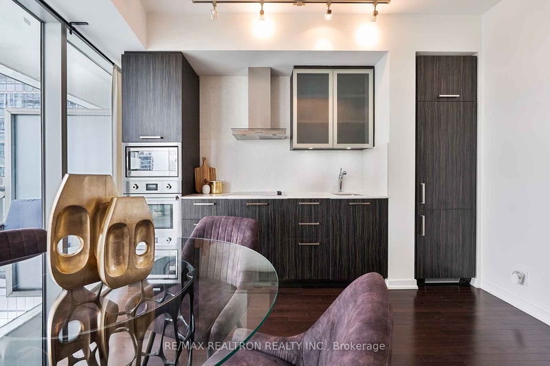 home for sale on 1906-14 York Street