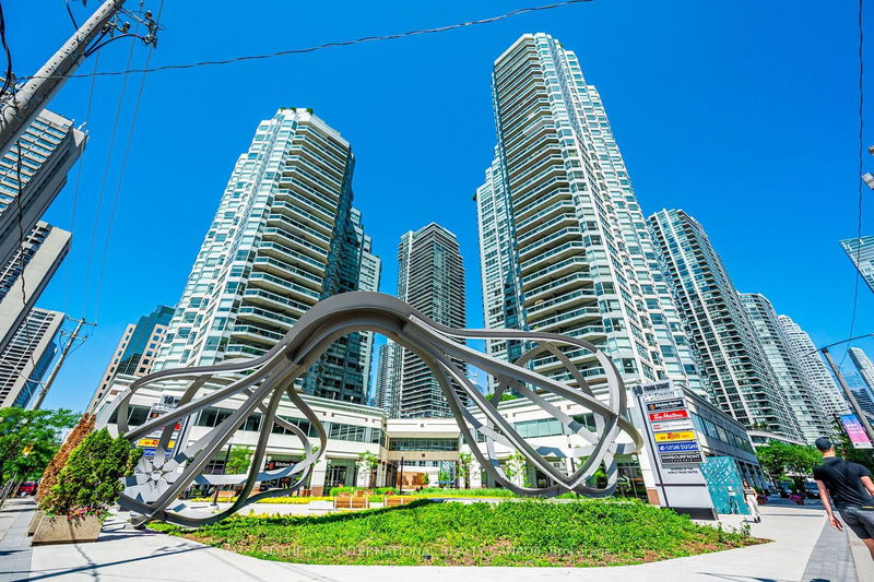 home for lease on 1012-10 Yonge Street