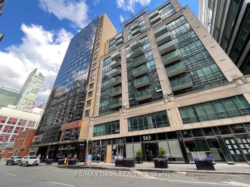 home for lease on 502-263 Wellington Street W