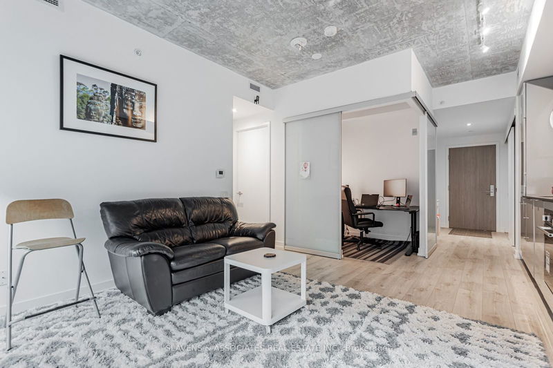  633 - 161 Roehampton Ave  Toronto, M4P 1P9 | Image 10