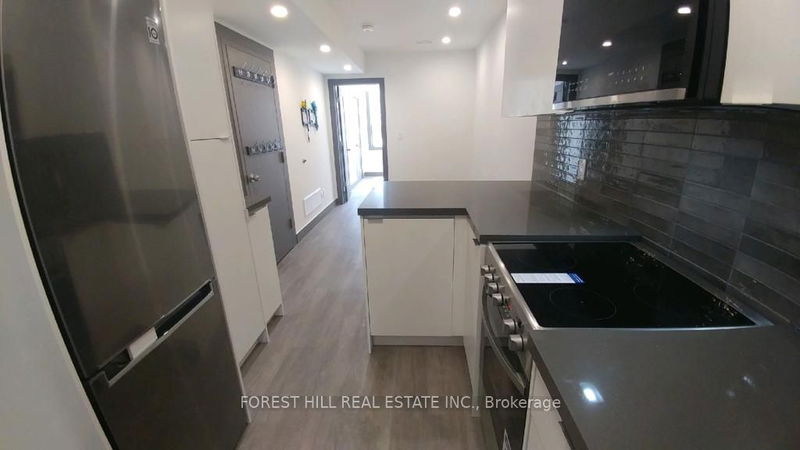 home for lease on Upper S-1213 Dundas Street W