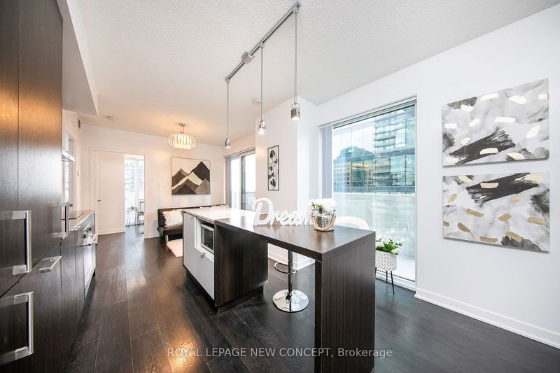home for lease on 2310-100 Harbour Street