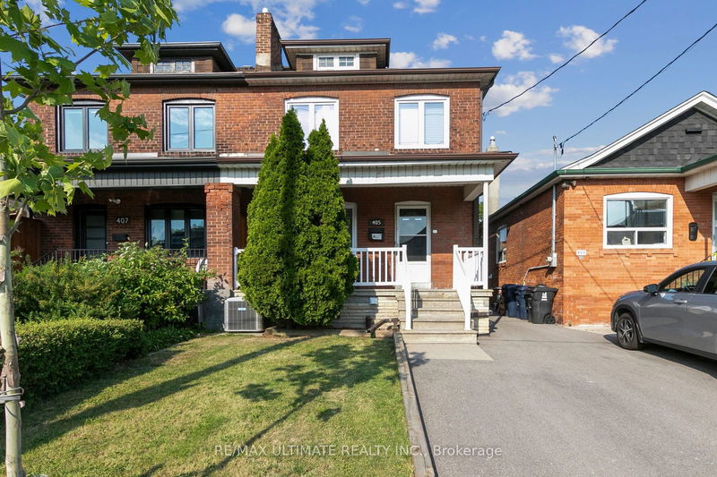 home for sale on 405 Northcliffe Boulevard
