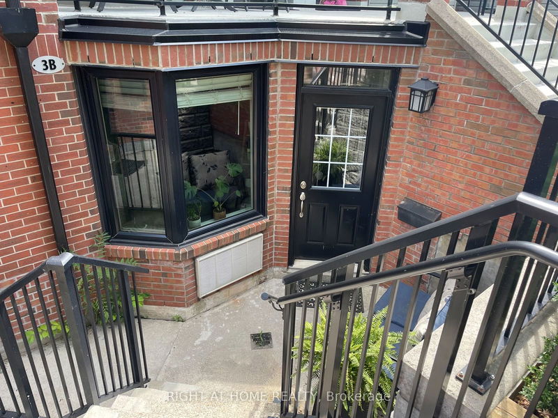 home for lease on 3B-570 Wellington Street W