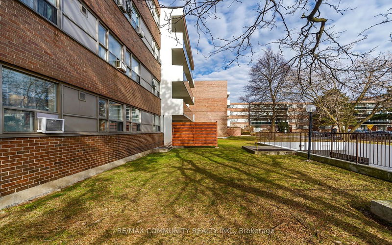  104 - 40 Sunrise Ave  Toronto, M4A 2R4 | Image 22