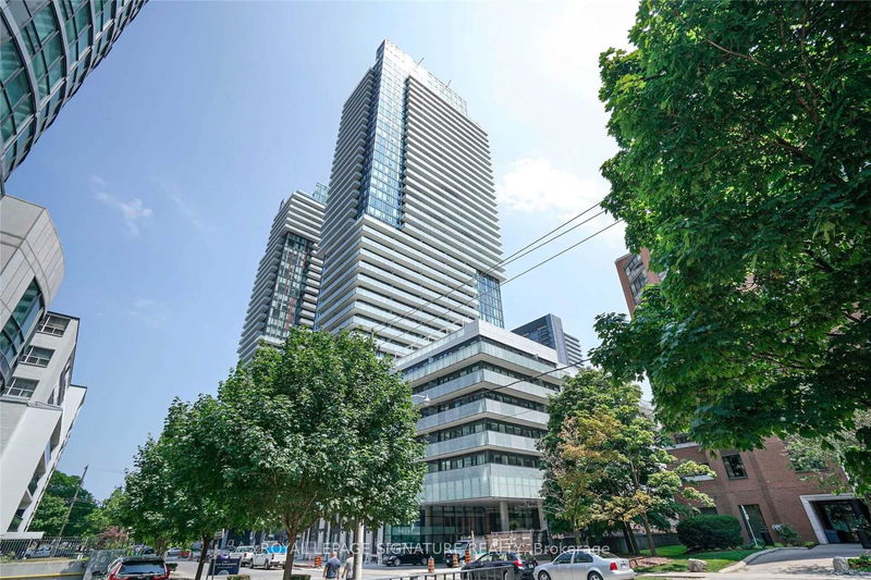 home for lease on 4212-161 Roehampton Avenue