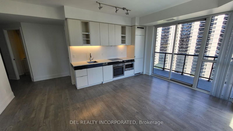 home for lease on 1002-101 Erskine Avenue