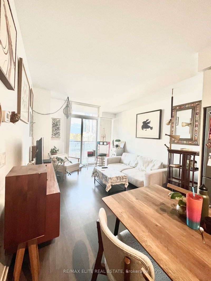 home for lease on 809-105 George Street