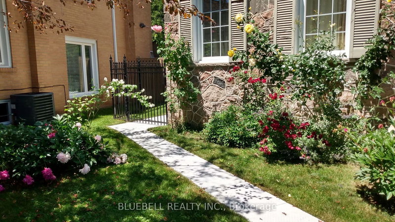 6 Feldbar Crt, Toronto, M2N 4P8 | Image 2