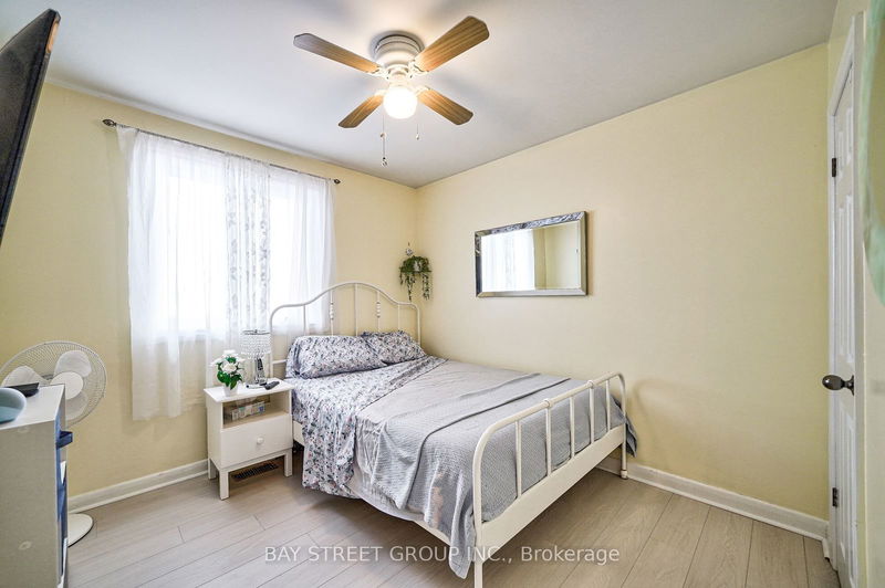 313 Patricia Ave  Toronto, M2R 2M6 | Image 18