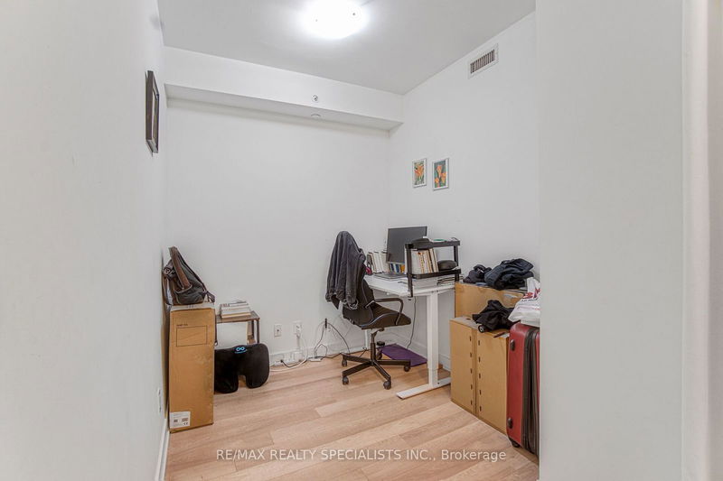  605 - 210 Simcoe St  Toronto, M5T 0A9 | Image 13