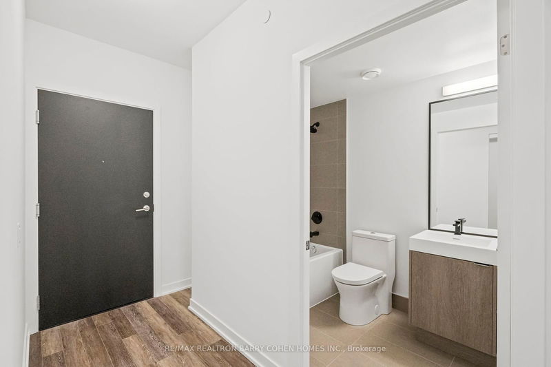  212 - 250 Lawrence Ave W Toronto, M5M 1B2 | Image 3