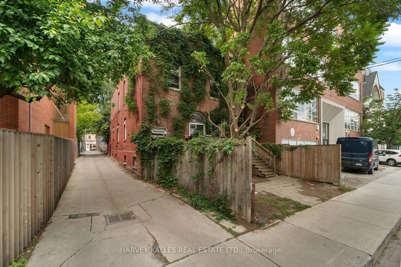 692 Richmond St W Toronto, M6J 1C5 | Image 4