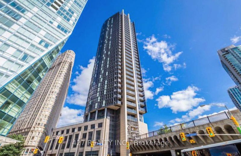 home for lease on 2116-25 Richmond Street E