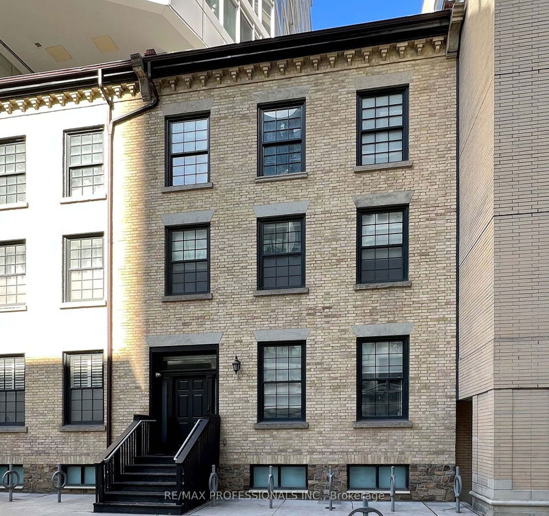home for lease on Th2-68 Shuter Street