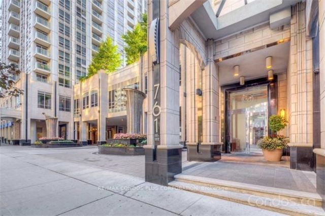 home for lease on 1402-761 Bay Street