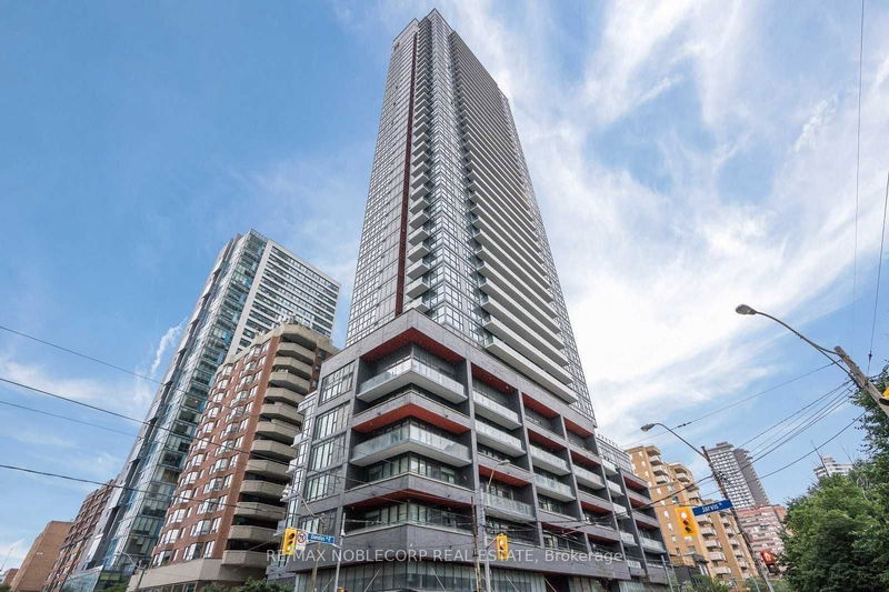 home for lease on 2107-159 Dundas Street E