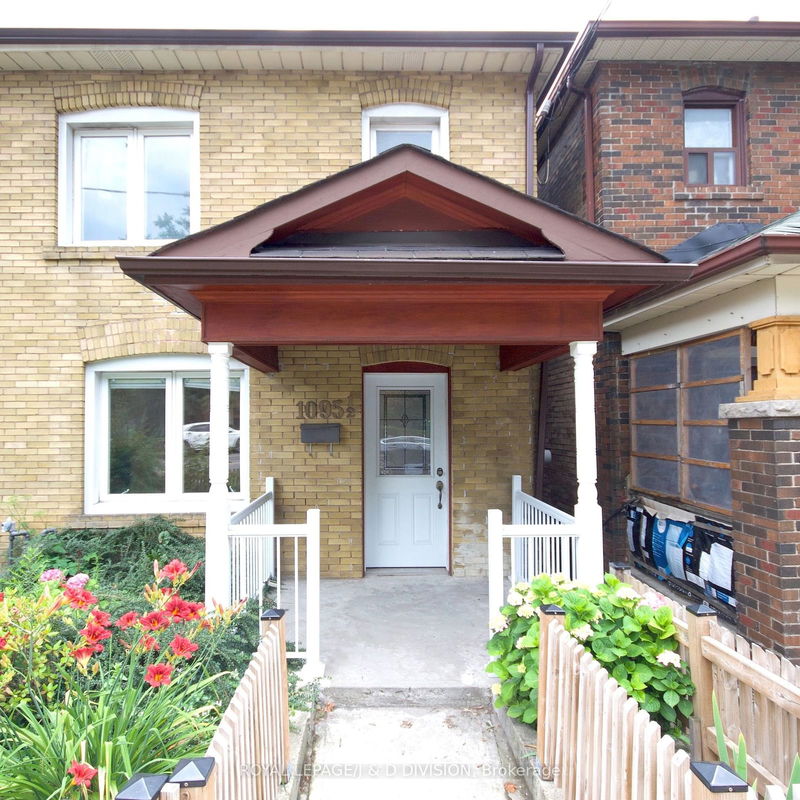 home for sale on 1095.5 Davenport Road