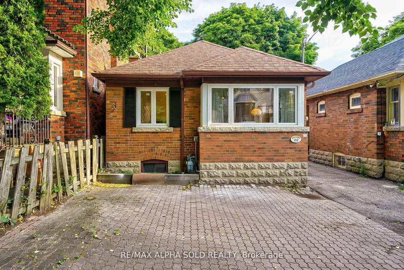 132 Glengarry Ave, Toronto, M5M 1E2 | Image 2