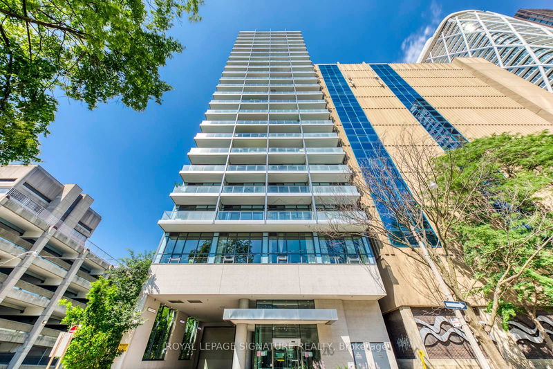 home for sale on 612-210 Simcoe Street