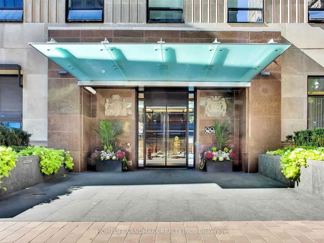 1012 - 88 Scott Street