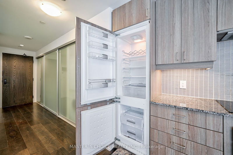  2307 - 426 University Ave  Toronto, M5G 1S9 | Image 12