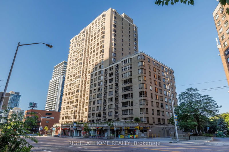 home for lease on 1716-5418 Yonge Street