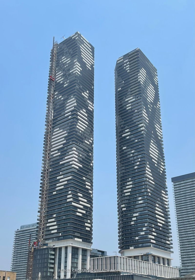 home for lease on 3908-55 Cooper Street