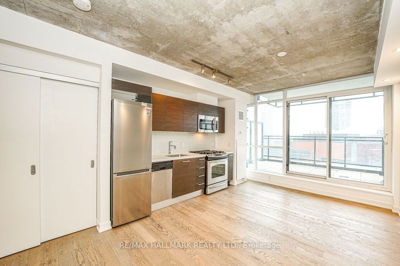 home for lease on 811-318 King Street E