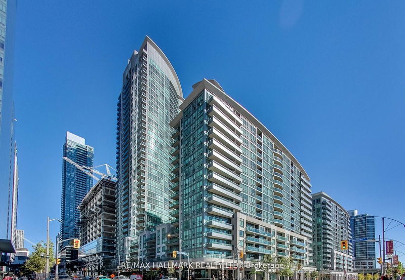 home for lease on 1505-51 Lower Simcoe Street