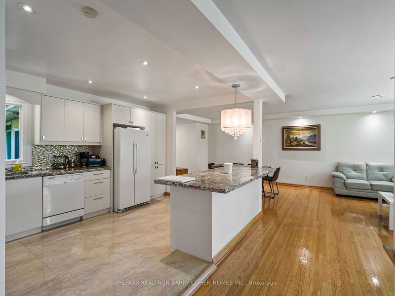 120 Laurentide Dr  Toronto, M3A 3E5 | Image 2