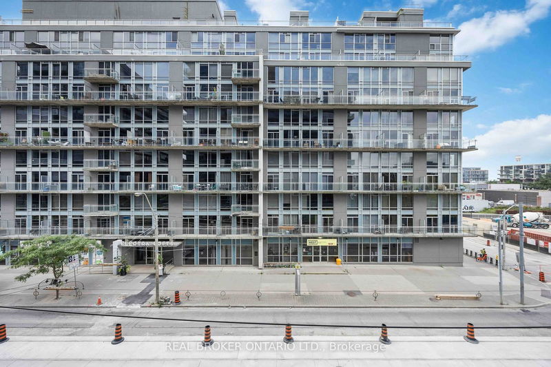 home for lease on 339-1030 King Street W
