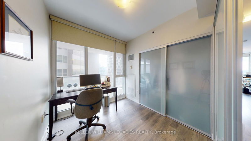  2503 - 426 University Ave  Toronto, M5G 1S9 | Image 12