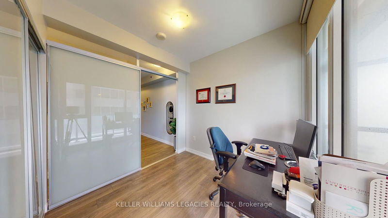  2503 - 426 University Ave  Toronto, M5G 1S9 | Image 13