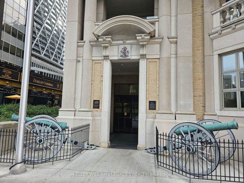  2503 - 426 University Ave  Toronto, M5G 1S9 | Image 19