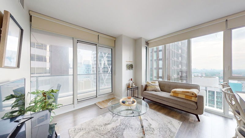  2503 - 426 University Ave  Toronto, M5G 1S9 | Image 4