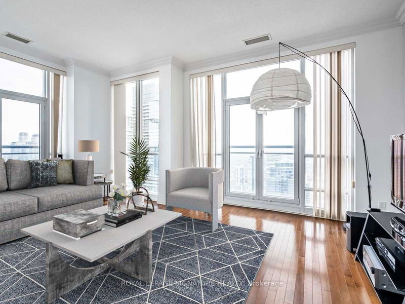 home for lease on PH02-763 Bay Street