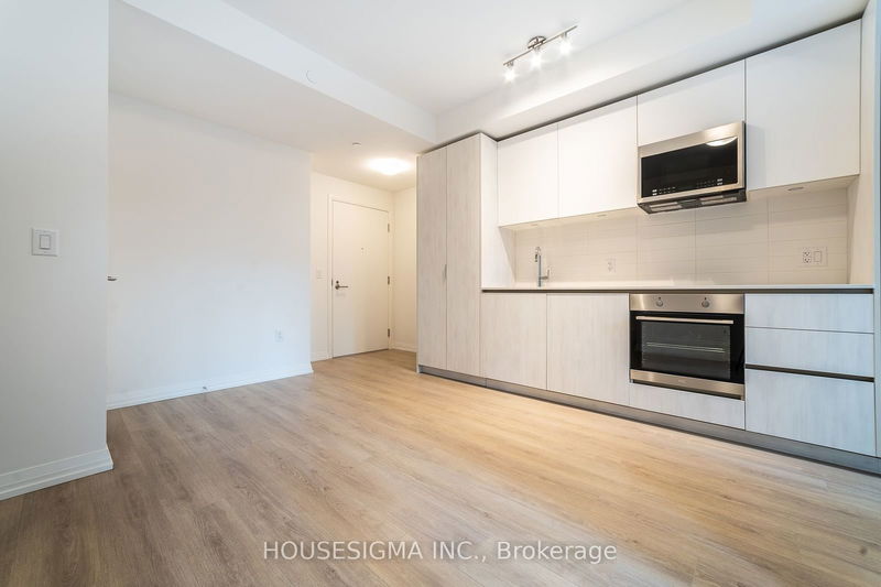 home for lease on 608-8 Widmer Street