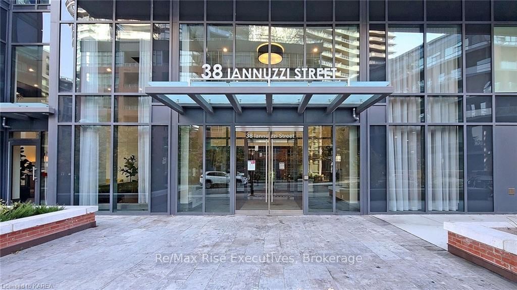 Listing Image 3
