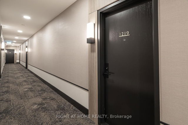 1219 - 1 Shaw Street