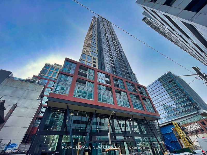 home for lease on 1117-108 Peter Street