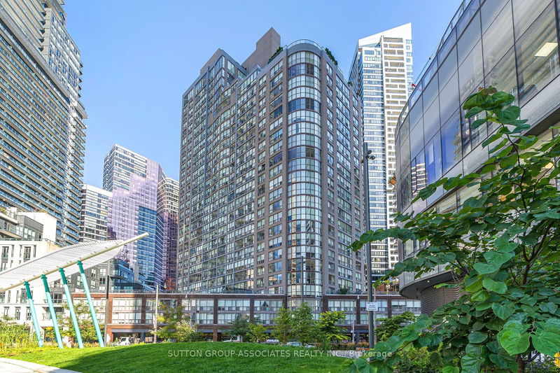 home for lease on 1607-24 Wellesley Street W