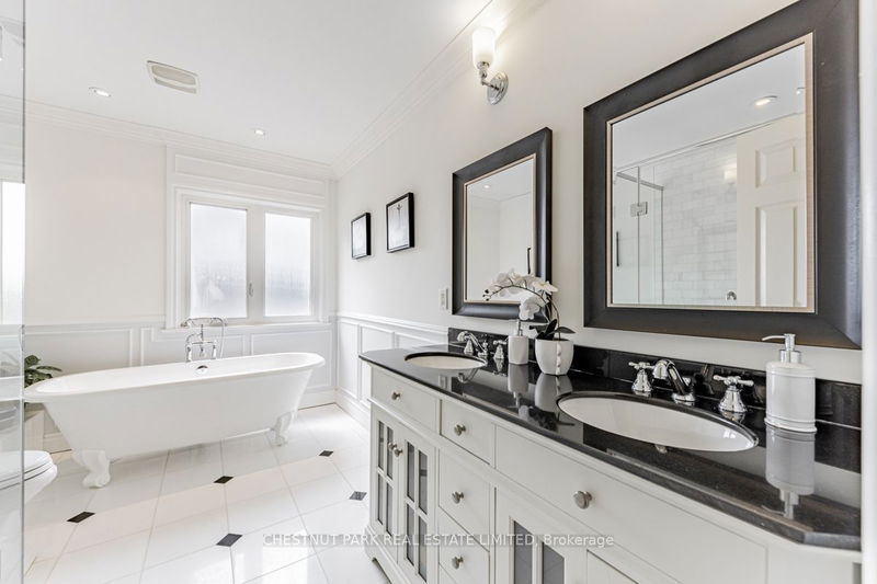 384 Winnett Ave  Toronto, M6C 3M1 | Image 24