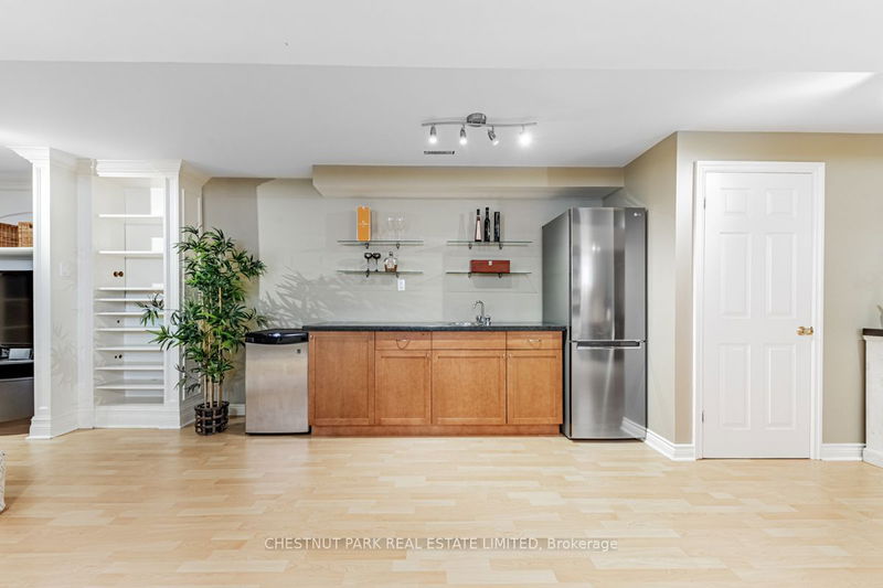 384 Winnett Ave  Toronto, M6C 3M1 | Image 27