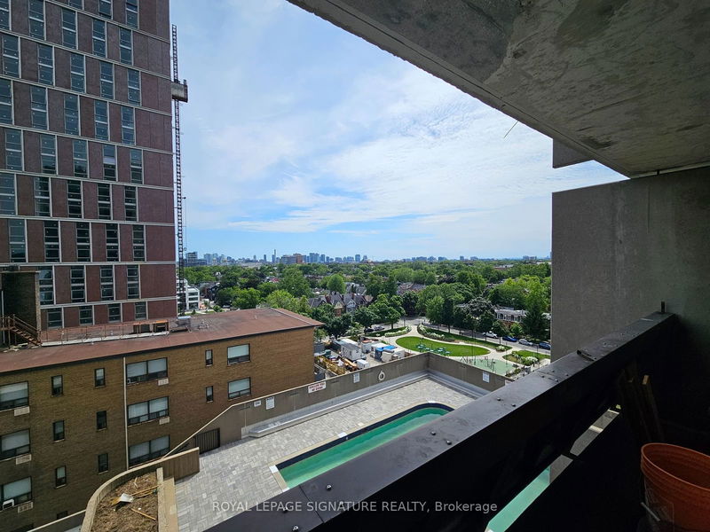  805 - 720 Spadina Ave  Toronto, M5S 2T9 | Image 5