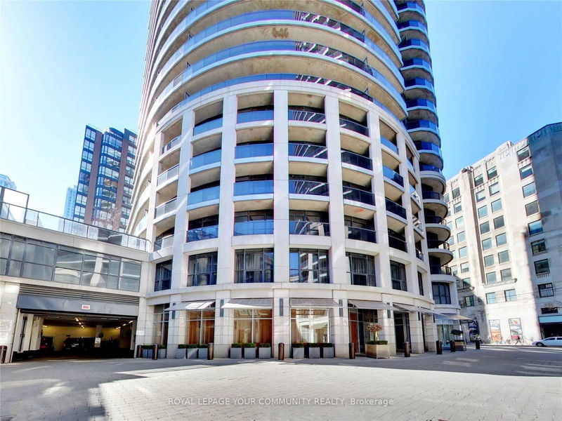 home for lease on 2110-21 Carlton Street